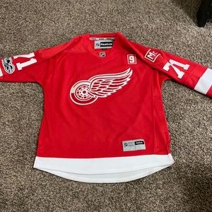 Dylan Larkin Home Red Wings Jersey, Large Reebok